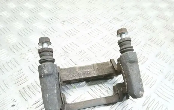 Mazda CX-3 Brake caliper pad carrier rear 