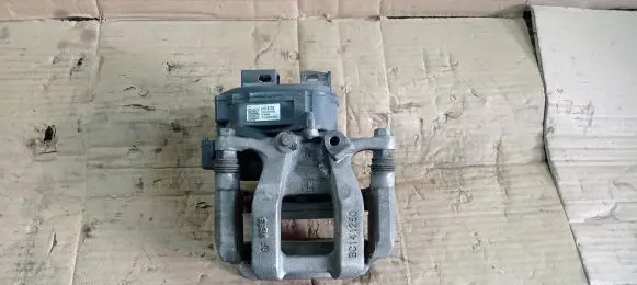 Chevrolet Camaro Rear brake caliper 84273770