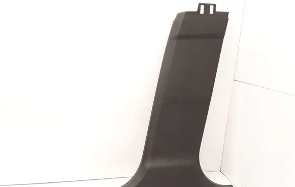 (B) pillar trim (bottom)