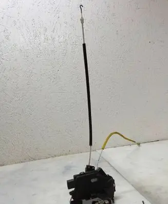 Audi A6 S6 C5 4B Rear door lock 4B0839015G