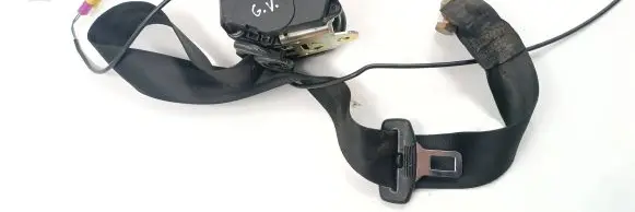 Middle seatbelt (rear)