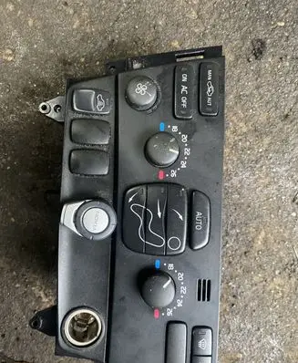 Volvo V70 Climate control unit