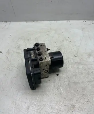 Skoda Fabia Mk1 (6Y) ABS Pump 6Q0907379AP