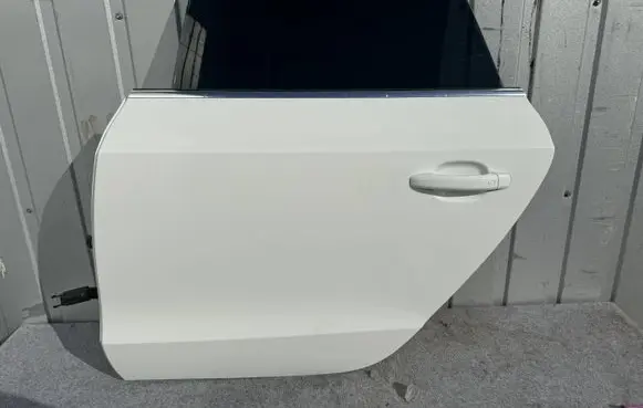 Audi A5 8T 8F Rear door 123343