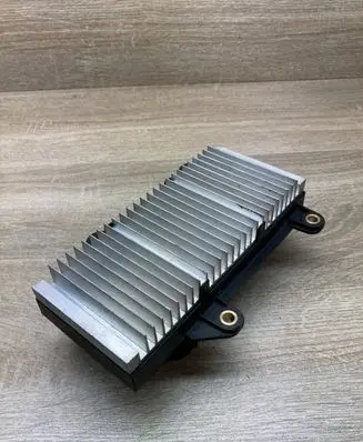 BMW 7 E65 E66 Power management control unit 6935431 8ES008270