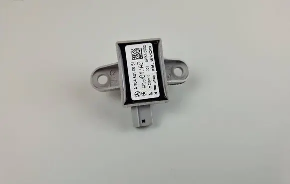 Mercedes-Benz C AMG W204 Airbag deployment crash/impact sensor A2048210651