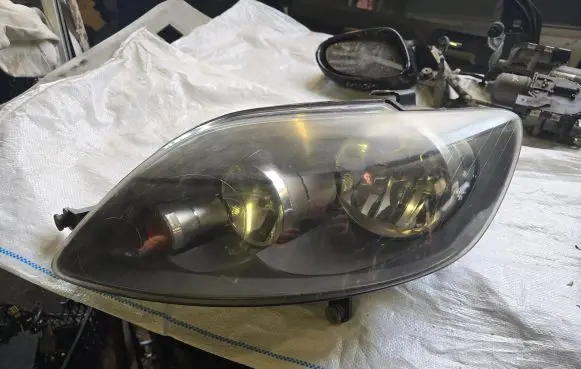 Volkswagen Golf Plus Headlight/headlamp 4411198R