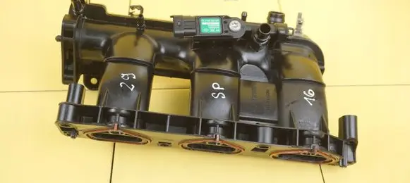 Renault Captur Intake manifold 140030105R 29SP16