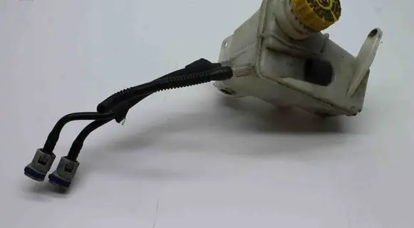 Jeep Renegade Brake fluid reservoir 