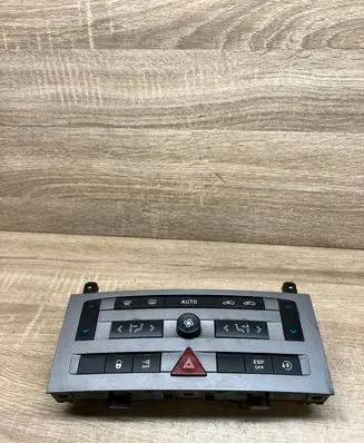 Peugeot 407 Climate control unit 96573322