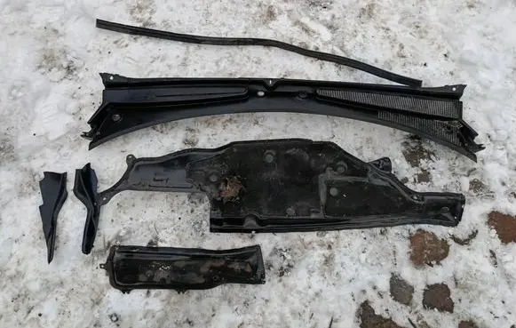 Mercedes-Benz Citan W415 Wiper trim