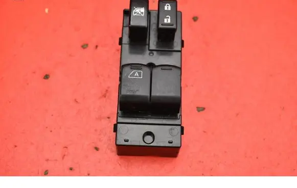 Nissan Micra Electric window control switch 