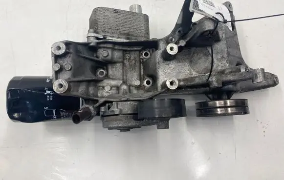 Audi A5 8T 8F Oil filter mounting bracket 06H903143E