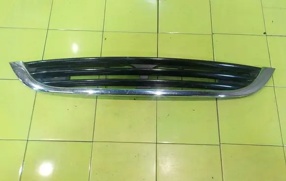 Mini One - Cooper Coupe R56 Front bumper upper radiator grill 1490376 SP152