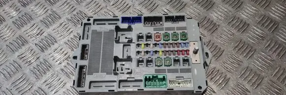Jaguar XF X250 Fuse module DX2314D28