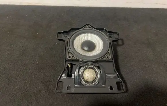 BMW 8 G14 Parcel shelf speaker 9279632 9350327 9299505