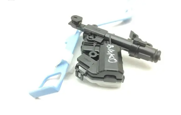 Lexus RX 450H Fuel tank cap lock