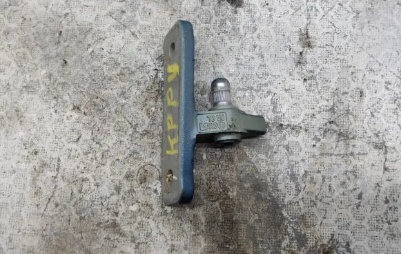 Front door upper hinge