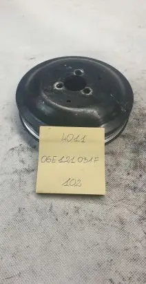 Audi A8 S8 D4 4H Water pump pulley 06E121031F