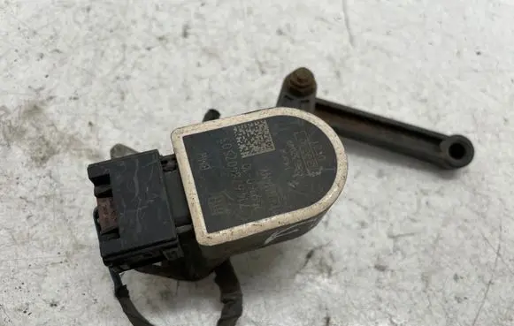 BMW 5 GT F07 Headlight/headlamp level sensor 6784075