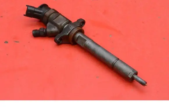 Ford Focus Fuel injector 0445110311