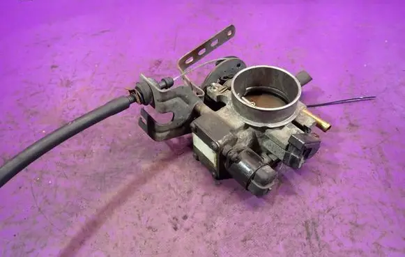 Chevrolet Evanda Throttle body valve 94300600