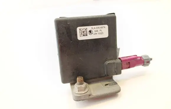 Skoda Enyaq iV Aerial antenna amplifier 5LA035497A