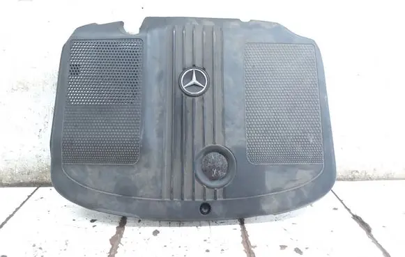 Mercedes-Benz C W204 Engine cover (trim) A6510101467