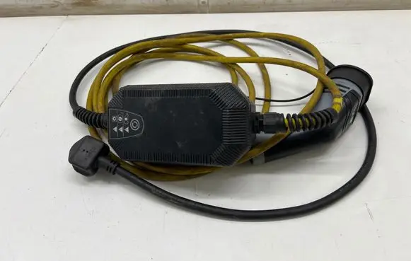 Volkswagen e-Golf Electric car charging cable 12E971675AS 12E971675