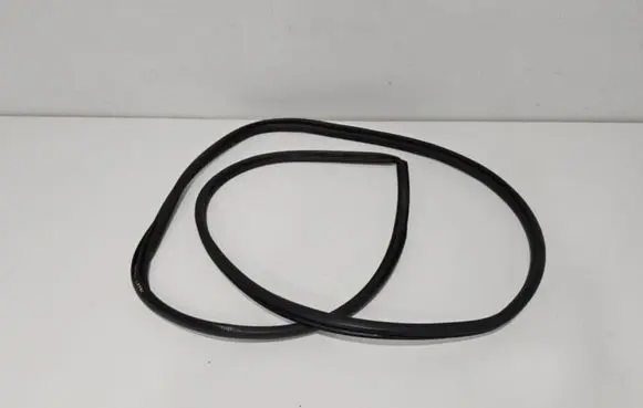 Toyota Sienna XL40 IV Front door rubber seal 6231208030