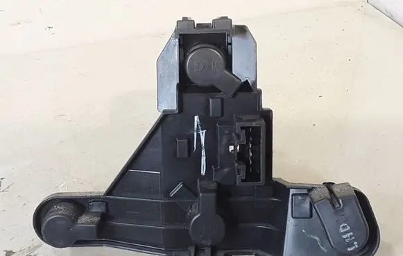 Tail light part