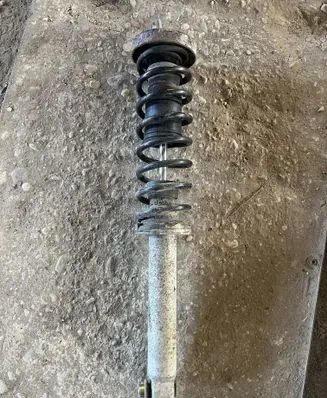 BMW 5 E39 Rear shock absorber with coil spring 1039133056A 1093646