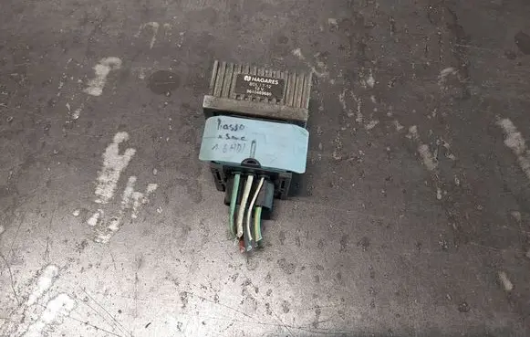 Citroen Xsara Picasso Glow plug pre-heat relay 9640469680