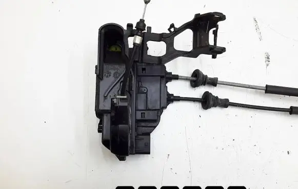 Hyundai Santa Fe Front door lock 813202B060