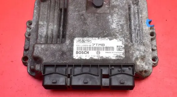 Mazda 3 I Engine control unit/module ECU 6M61-12A650-BB