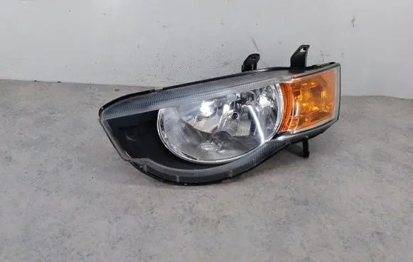 Mitsubishi Colt Headlight/headlamp 