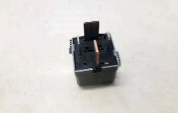 Mercedes-Benz E W211 Other relay A0025422619