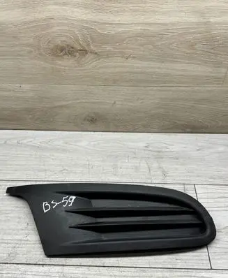 Volkswagen Golf VI Front bumper lower grill 5K0853666A
