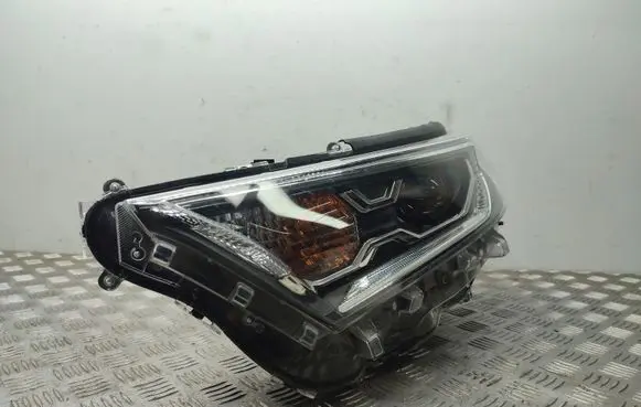 Toyota RAV 4 (XA50) Headlight/headlamp