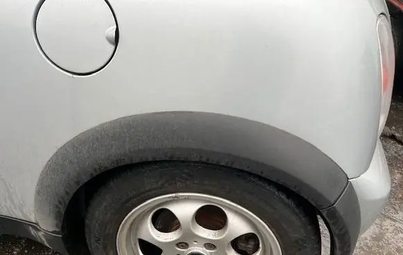 Mini One - Cooper R50 - 53 Front arch trim 