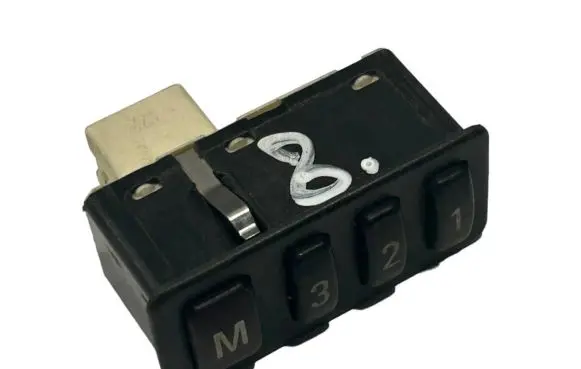 BMW 5 E39 Seat control switch 8352160