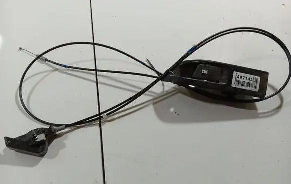 Toyota Auris 150 Fuel tank opening switch 