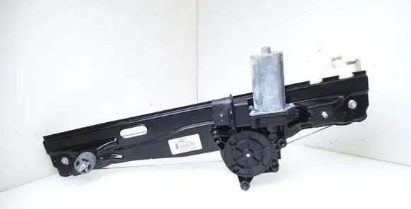 Rear door manual window regulator