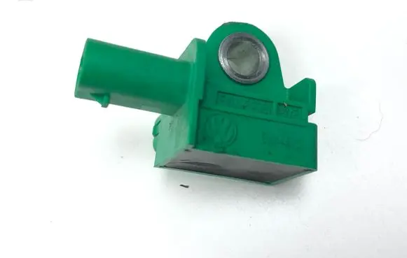 Volkswagen Golf VI Airbag deployment crash/impact sensor 5K0959351 5WK44000