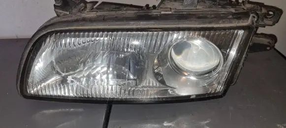 Mazda Xedos 9 Headlight/headlamp 68152