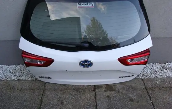 Toyota Yaris Tailgate/trunk/boot lid