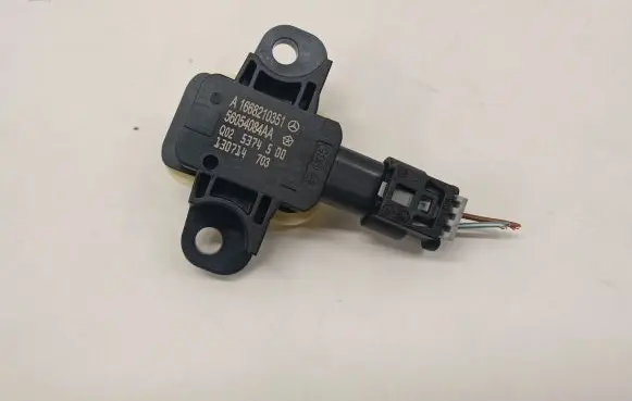 Mercedes-Benz ML W166 Airbag deployment crash/impact sensor A1668210351