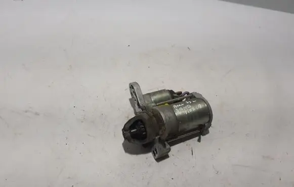 Dacia Sandero III Starter motor 233008820R