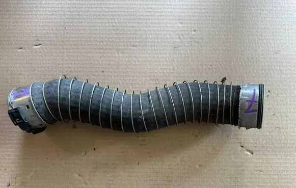 Intercooler hose/pipe