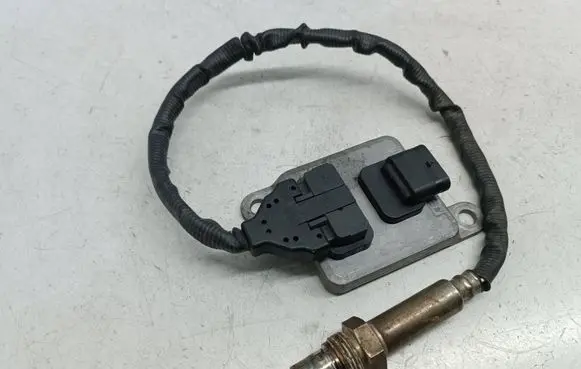 Mercedes-Benz Vito Viano W447 Lambda probe sensor A0009052709 0009052709